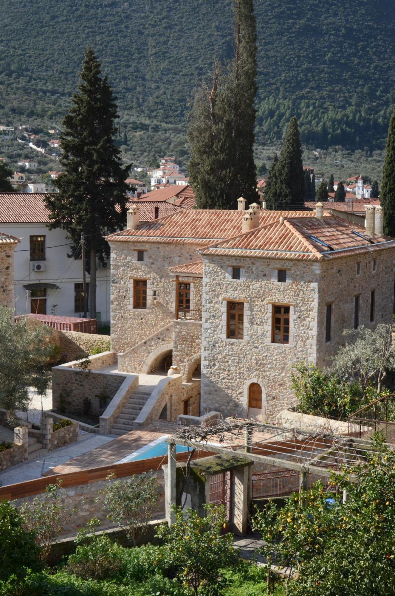 Archontiko Chioti Hotel Leonídion Exterior foto